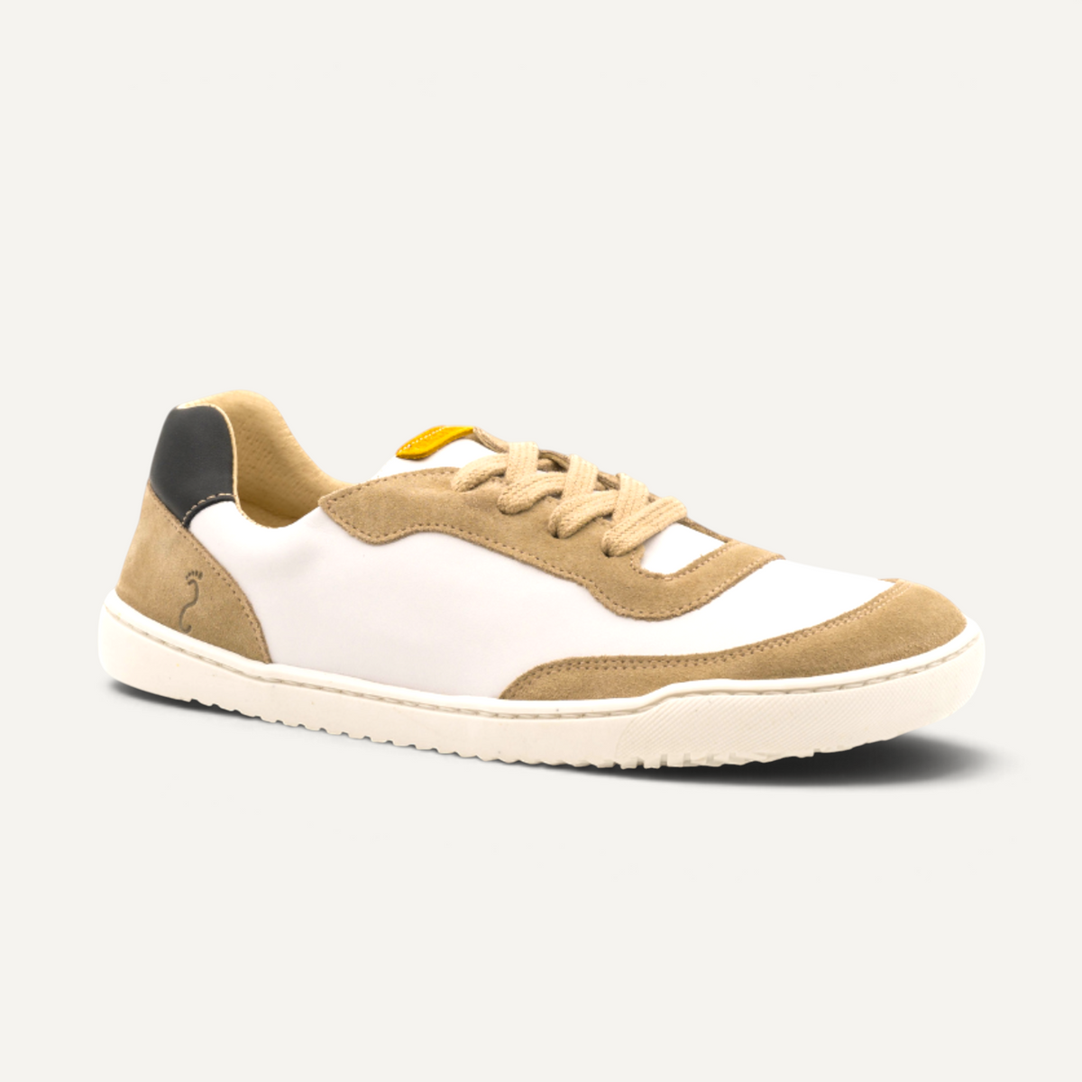 Zapatillas barefoot FlexiNens 9017-X de zoireo en color arena, blanco y negro con diseño flexible y ligero.