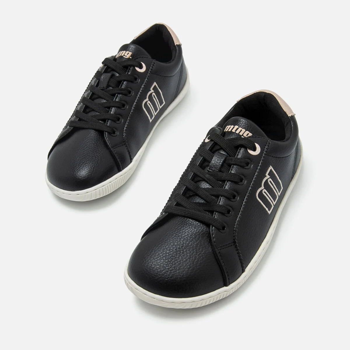 Mustang Free Aria 60837 - Negro