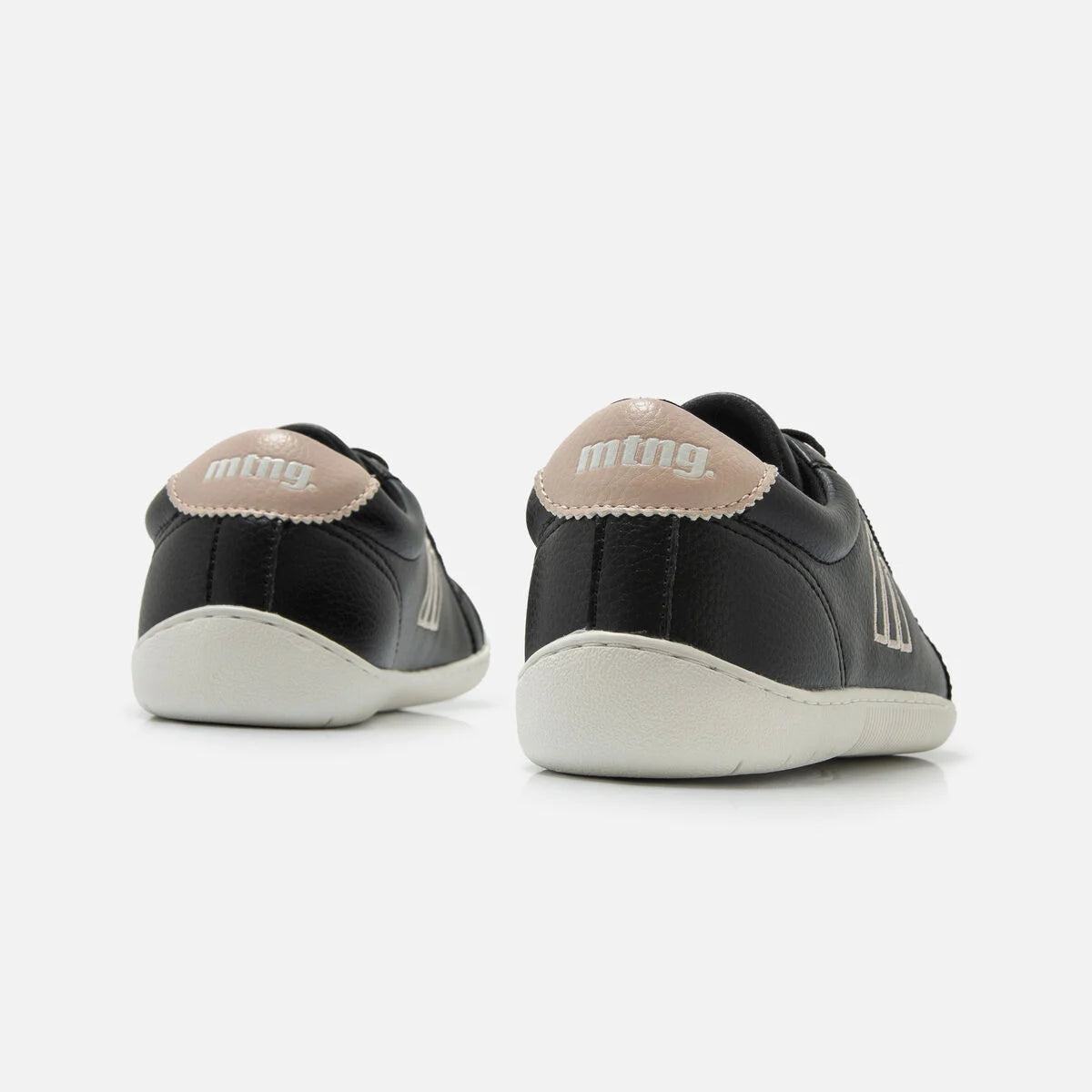 Mustang Free Aria 60837 - Negro