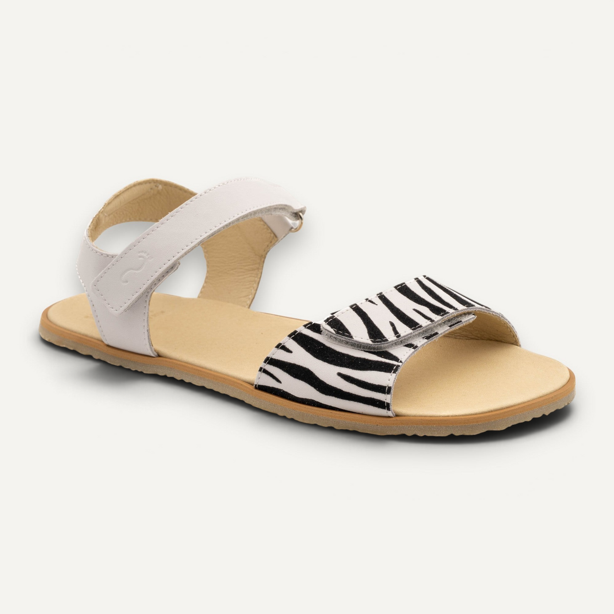 Sandalias barefoot zoireo Flexinens en blanco y negro con estampado animal y tiras ajustables de velcro