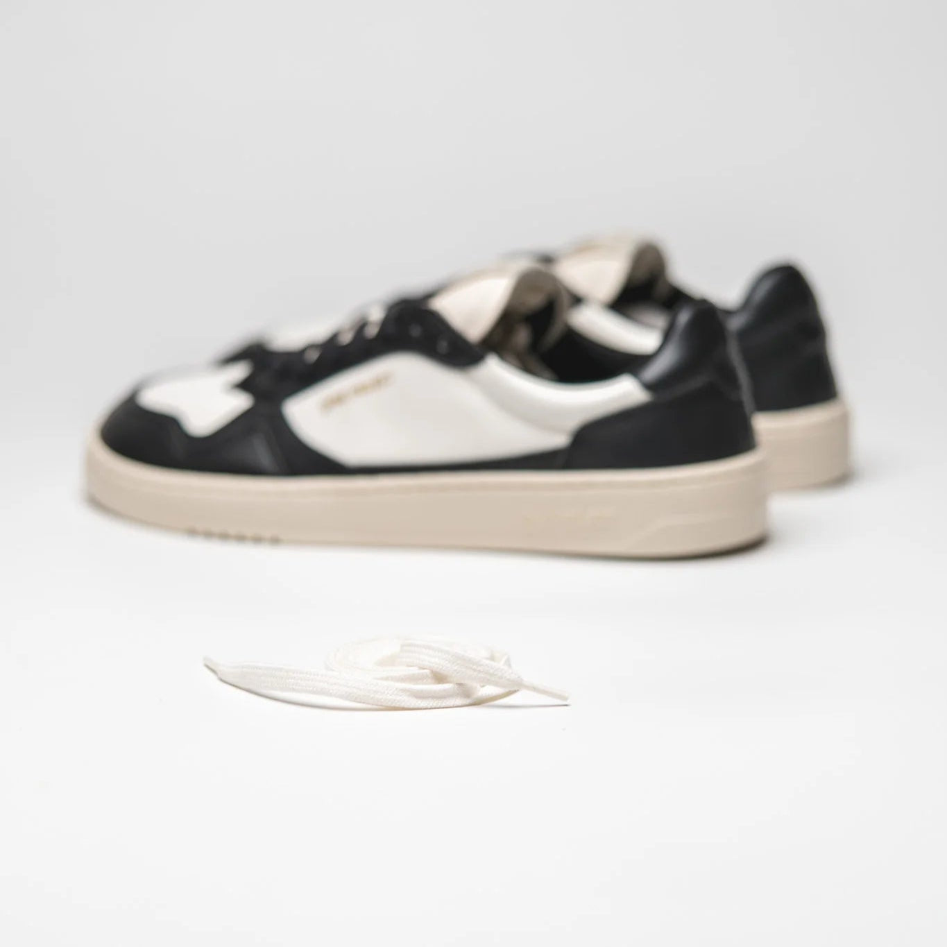 Ohne Project 080 - Cookies Black White