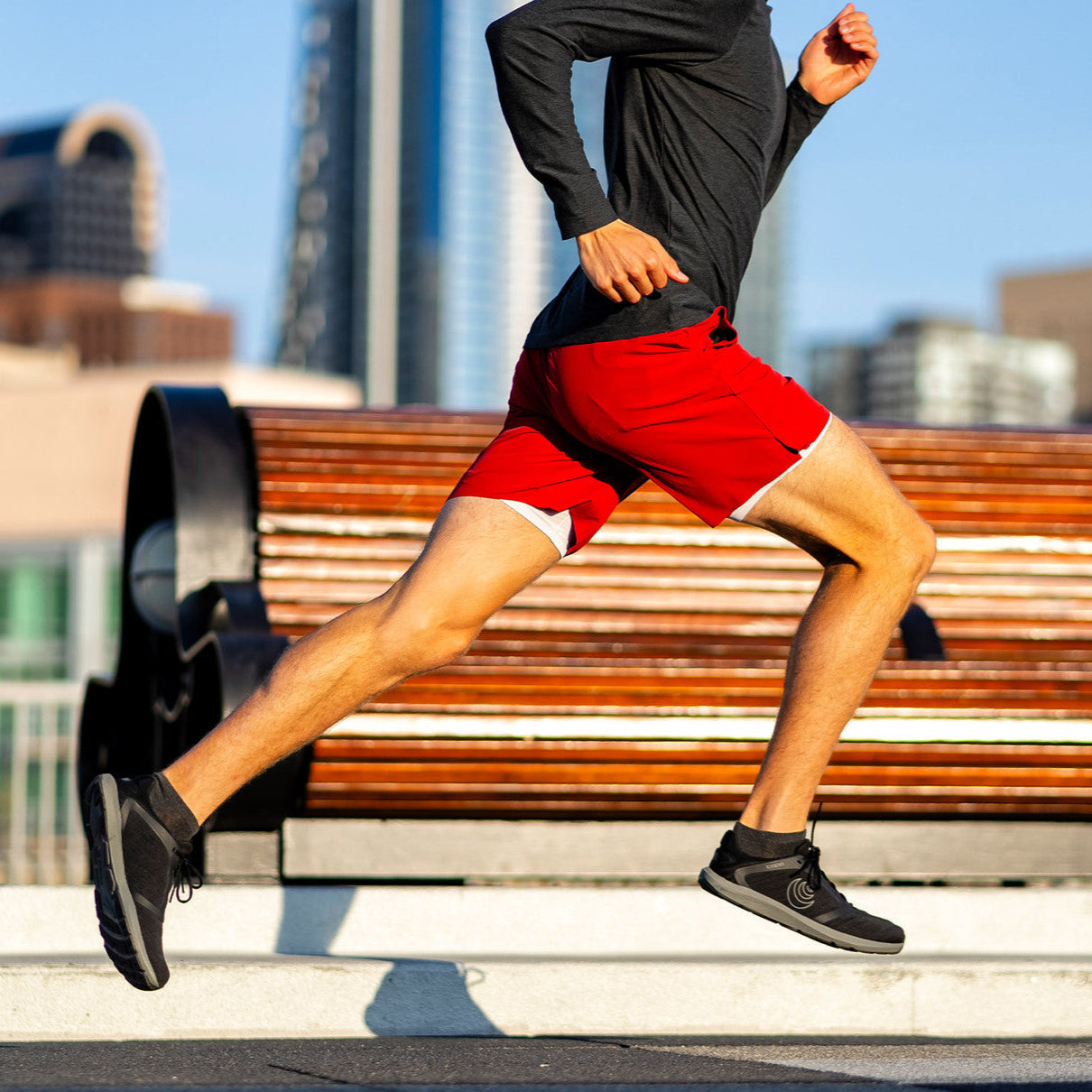 Topo Athletic ST-5 Hombre - Black-Charcoal