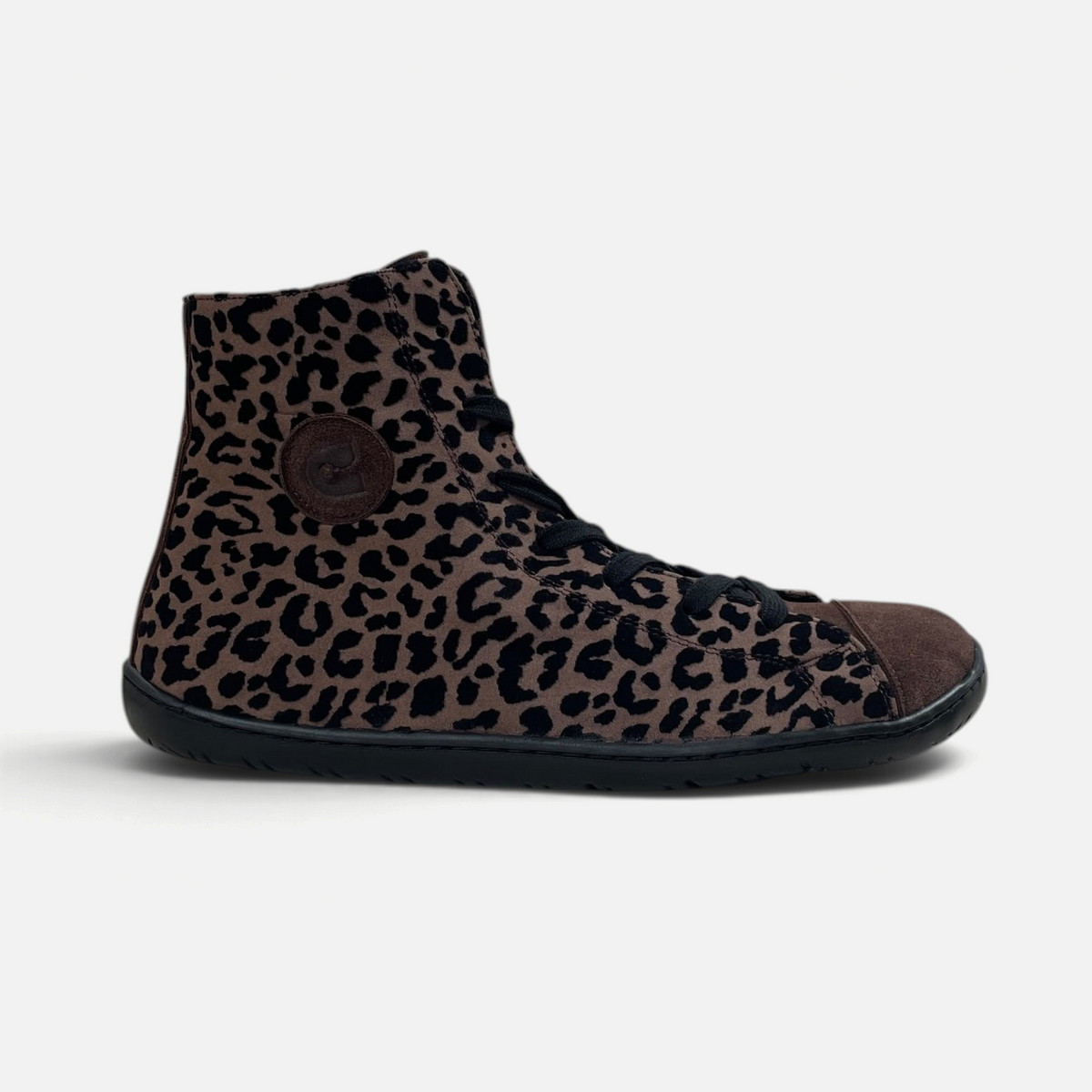 Bota barefoot Coqueflex Enna de zoireo con estampado de leopardo marrón y negro y puntera reforzada