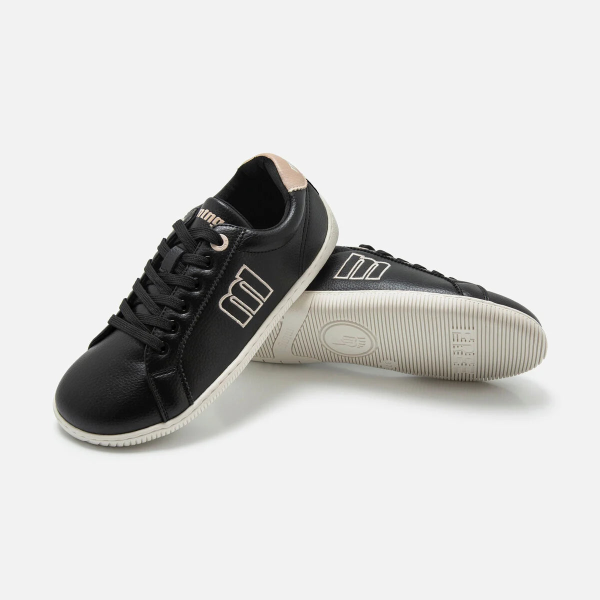 Mustang Free Aria 60837 - Negro