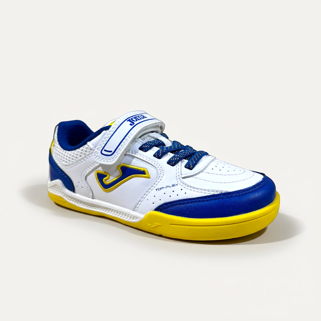 Zapatilla de fútbol sala Joma Top Flex Junior de zoireo en blanco, azul y amarillo con cierre de velcro