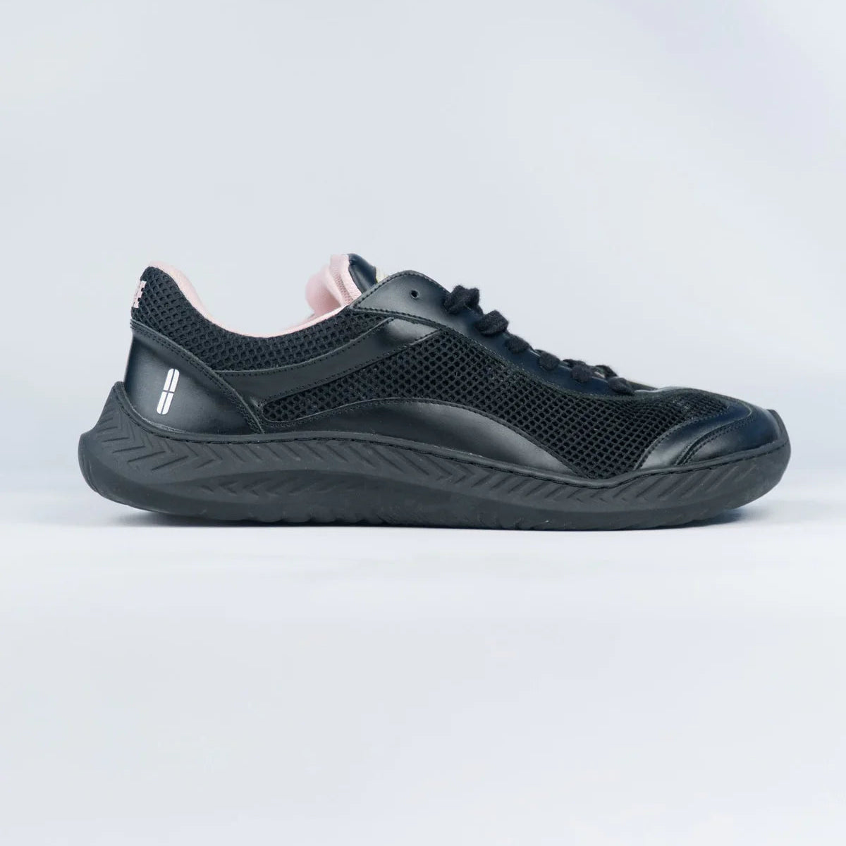 The Nude Foot Barefoot Sneaker - Negro Total